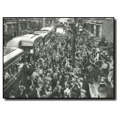 Recibimiento a los niños vascos a su llegada a Gran Bretaña, h. 1937. Agencia EFE, Madrid.