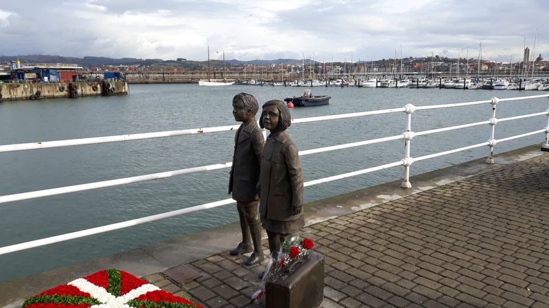 Childrens Statue in Santurtzi